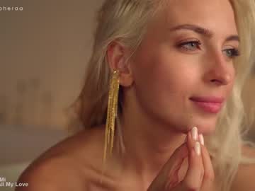 webcam girl artmosphera live cam image #4421366