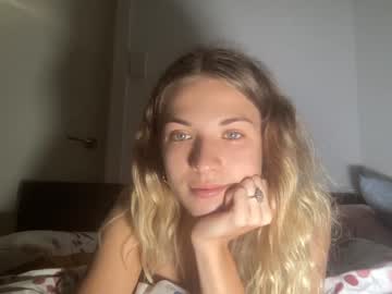 webcam girl lil_miss_naughty live cam image #1271198