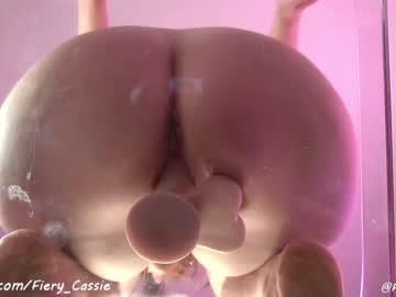 webcam girl fiery_redhead live cam image #1978780
