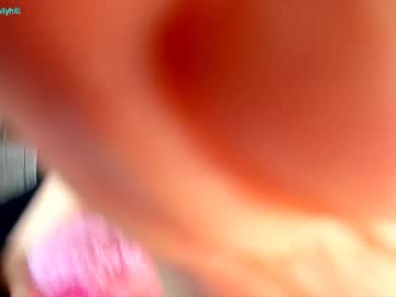 webcam girl littlee33 live cam image #448358