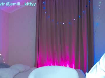 webcam girl lit1le_kitty_ live cam image #49799