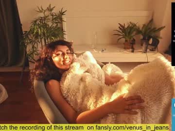 webcam girl venus_in_jeans live cam image #6962566