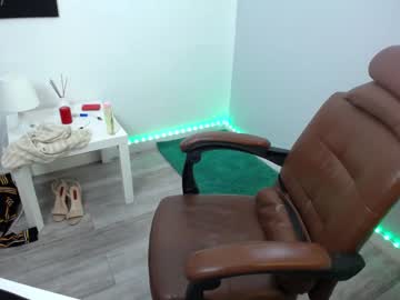 webcam girl yourcrazyneightbor live cam image #2203946