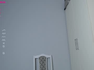 webcam girl aio_lovee live cam image #4989750
