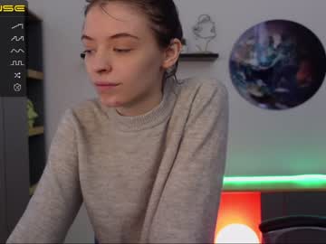 webcam girl agelina_summer live cam image #3701279