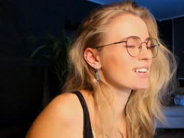 webcam girl linellali live cam image #2949462