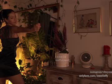 webcam girl effylowell_ live cam image #6817027