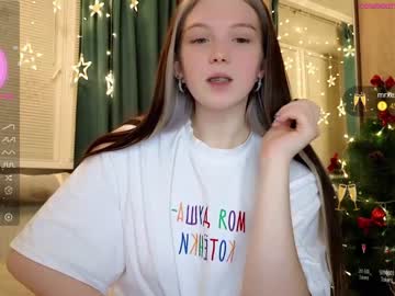 webcam girl small_blondee live cam image #6019555