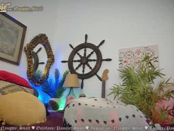 webcam girl naughty_skull live cam image #5864156