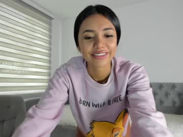 webcam girl camilagomezz live cam image #1788299