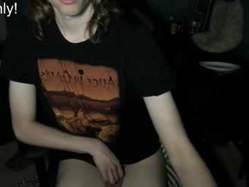webcam man doomerdaisy live cam image #6071578