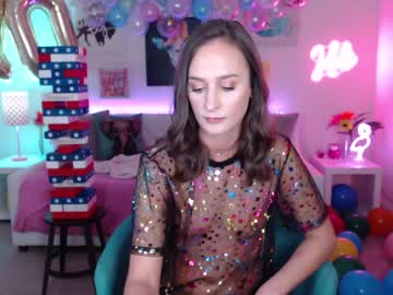 webcam girl holihurricane live cam image #6365867