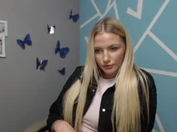 webcam girl shy_zorii live cam image #1349639