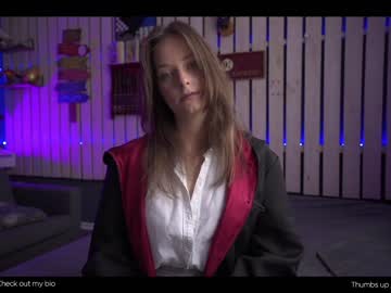 webcam girl hermione_potter_couple live cam image #5003507