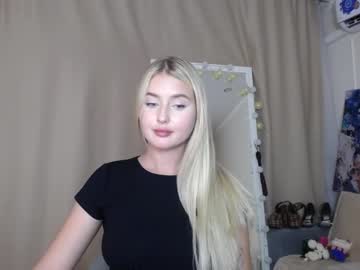 webcam girl cute18cute live cam image #2239970