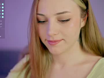 webcam girl mia_milagros live cam image #4124672