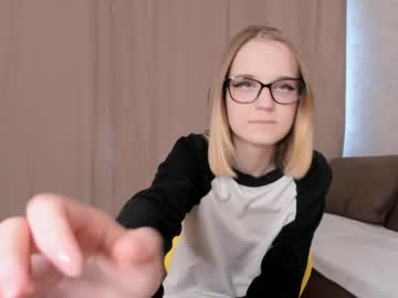webcam girl vikinikie live cam image #4194922