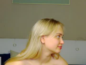 webcam girl evi_wow live cam image #4249891