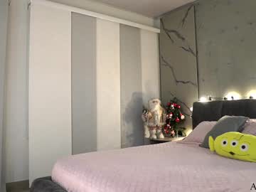 webcam girl nina_mon live cam image #5942009