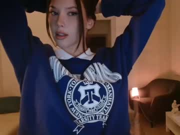 webcam girl bitter_moon live cam image #5710989