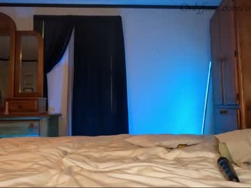 webcam couple ari_lovexo live cam image #2329637