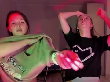 webcam girl golden_bag live cam image #2543509
