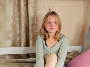 webcam girl aliceadamss live cam image #7059384