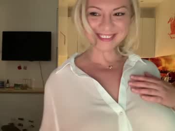 webcam girl kiradivine live cam image #4204493
