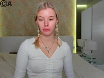 webcam girl pusich live cam image #1684062