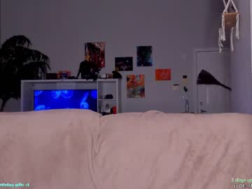 webcam girl fairyinthewild live cam image #6817041