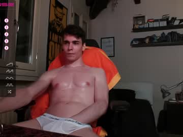 webcam man dumbnerd3 live cam image #4792435