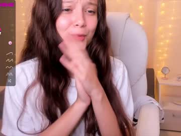 webcam girl urlittlegirl_ live cam image #422581