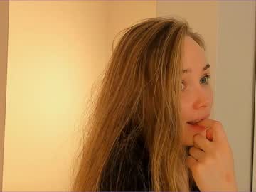 webcam girl cutie_boom live cam image #4049879