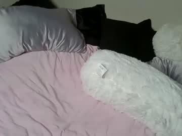 webcam girl milkywhiiite live cam image #2526545