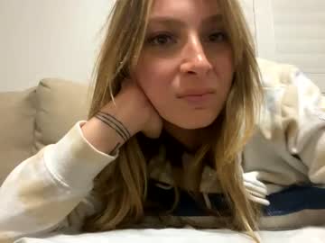 webcam girl zarahkeller live cam image #4824099