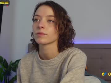 webcam girl agelina_summer live cam image #3496658