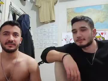 webcam man machin3guys live cam image #3914167