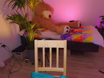webcam girl juicyandthepussyblvd live cam image #1606533