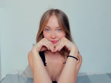 webcam girl gust_ofwind live cam image #6026171