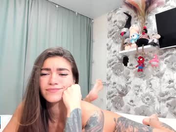 webcam girl joconda live cam image #5891895