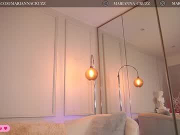 webcam girl mariannacruzz live cam image #5854040