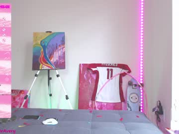 webcam girl petitebrat live cam image #3481623