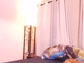 webcam girl eeeveee live cam image #303995