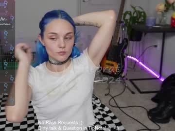 webcam girl petitebrat live cam image #6794977