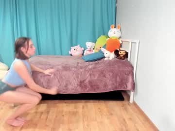 webcam girl vi_vi_an live cam image #5434767