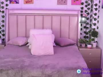 webcam girl hanna_costtello live cam image #1987601
