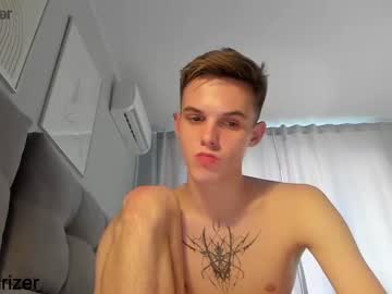 webcam man horny_jerk_roy_prick2001 live cam image #2100359