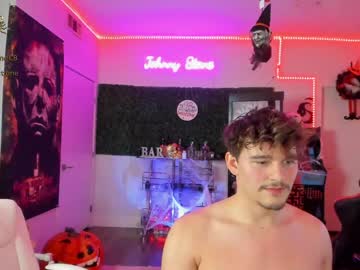 webcam man thejohnnystone live cam image #2810141