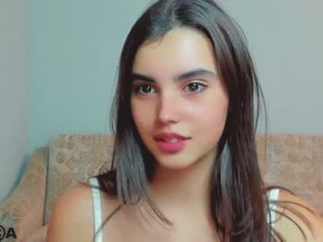 webcam girl nika_la live cam image #1207204