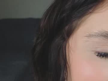 webcam girl mia__lunaa live cam image #7024458